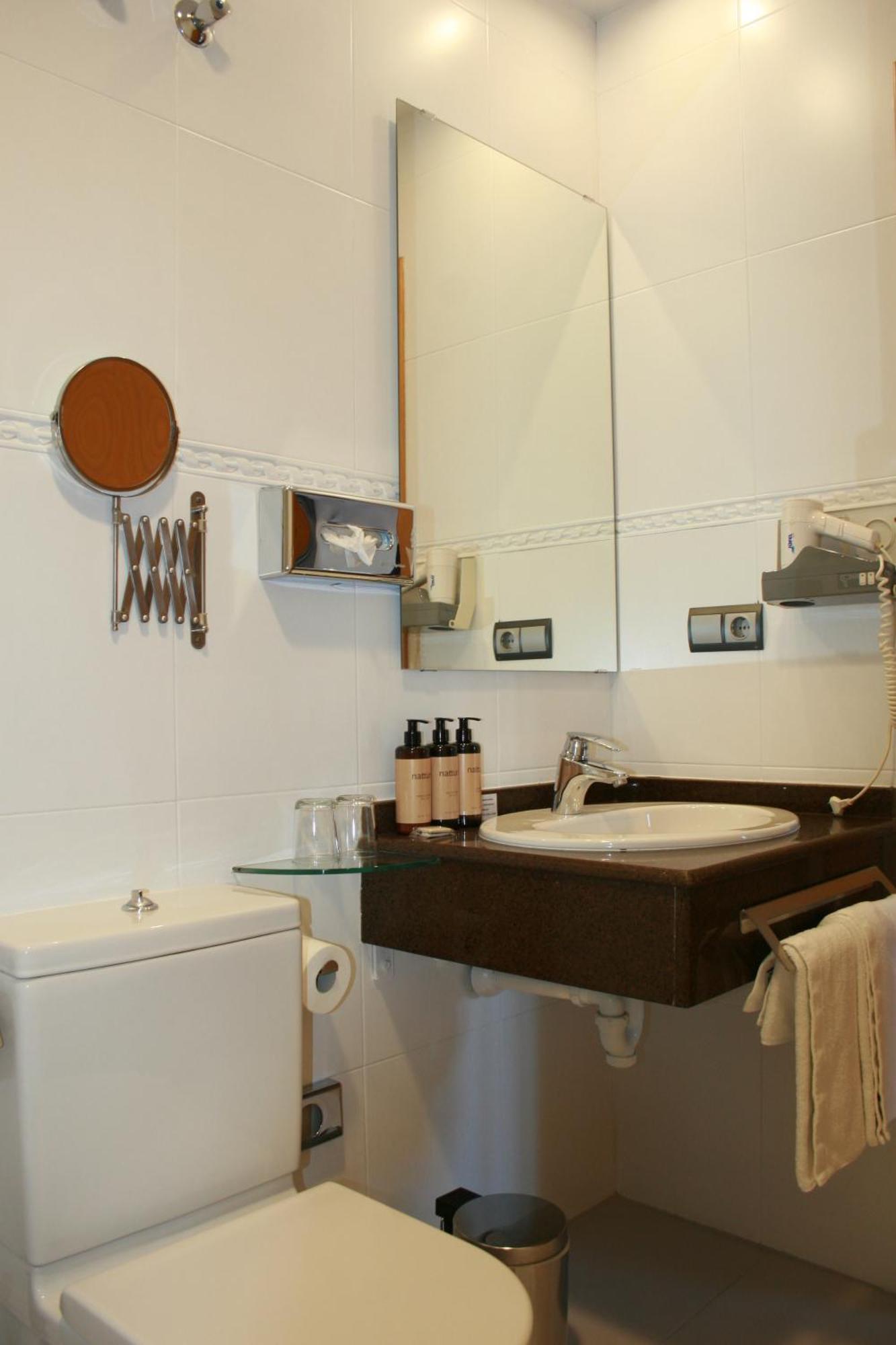 Hotel Nochendi Cangas de Onis Luaran gambar