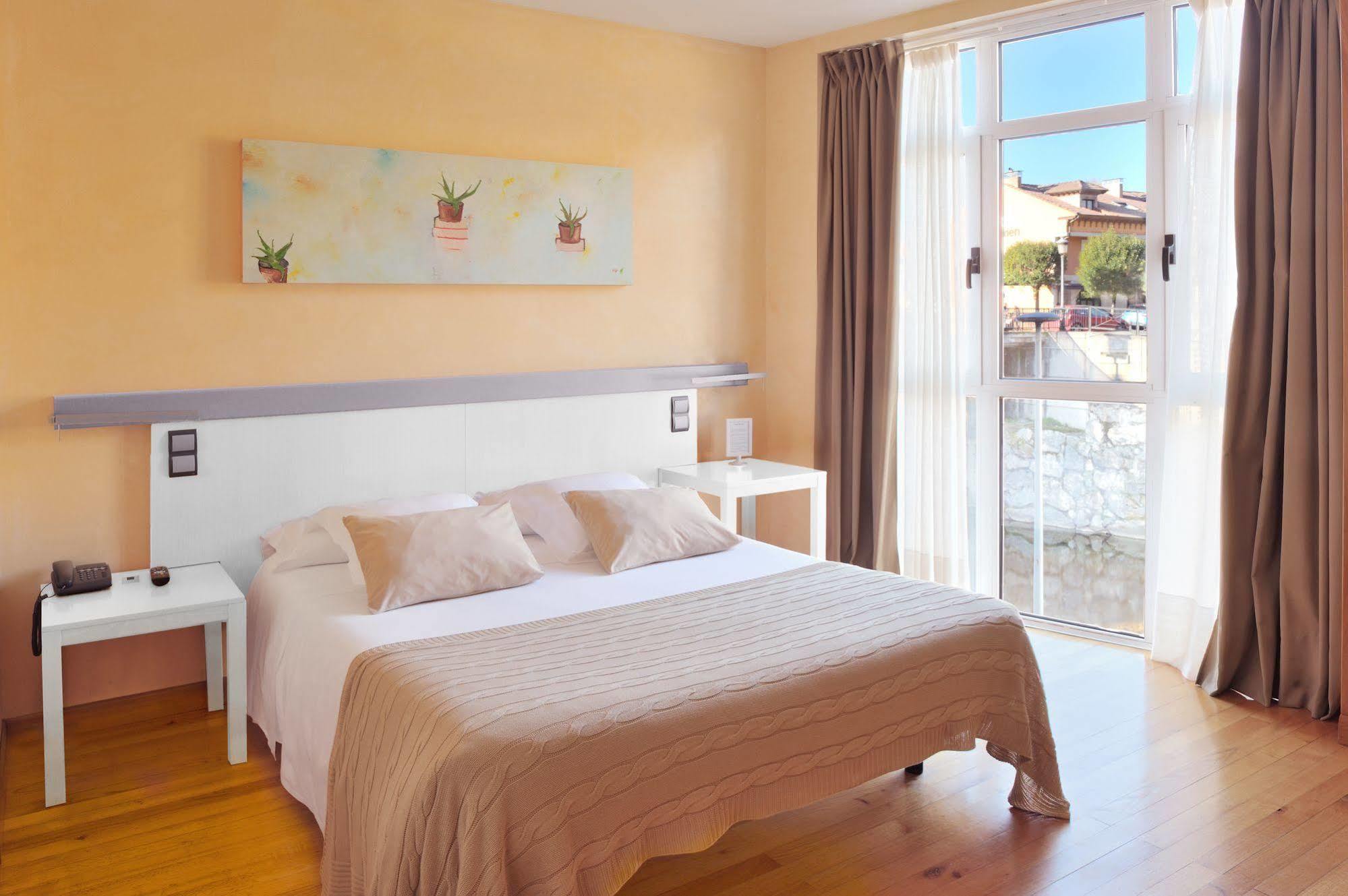 Hotel Nochendi Cangas de Onis Luaran gambar